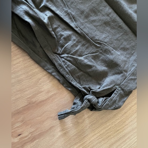 Madewell | Olive Pull-On Shorts, Stretch Waist with ties—Comfy & Casual•••Size L - Picture 4 of 8